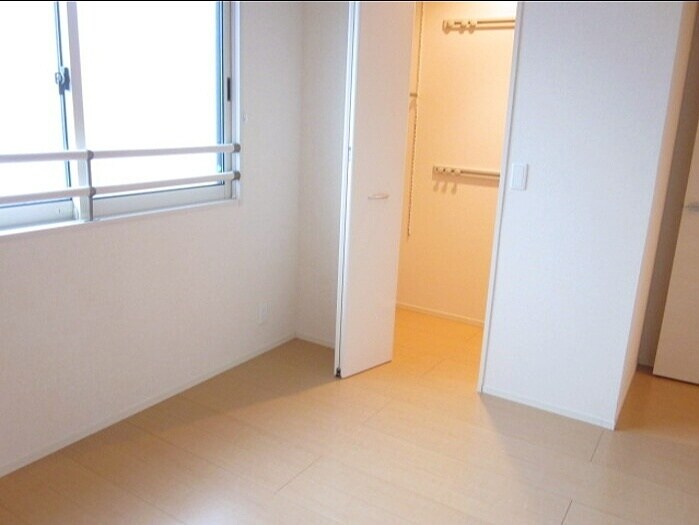 ガーデンヴィラＭＩＹＡＢＩの物件内観写真