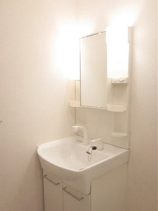 ガーデンヴィラＭＩＹＡＢＩの物件内観写真