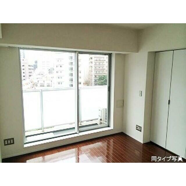 コンフォリア西新宿の物件内観写真