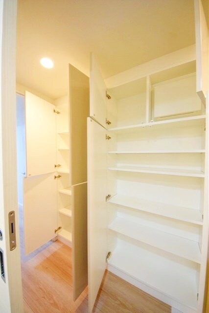 Ｂ　ＣＩＴＹ　ＡＰＡＲＴＭＥＮＴ　ＮＡＫＡＮＯ　ＥＡＳＴの物件内観写真