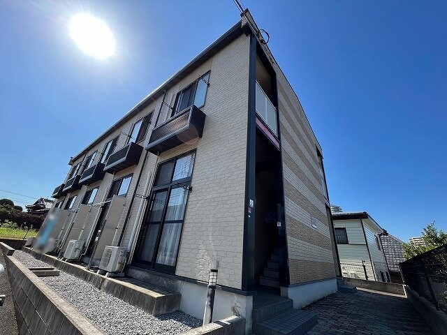 レオパレスエクレール君塚の物件外観写真