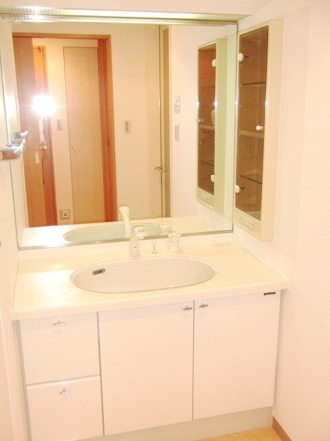 リーベスト東中山の物件内観写真