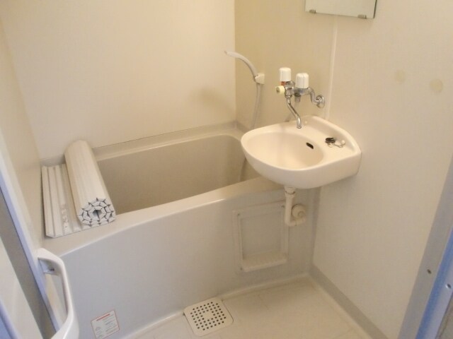 稲荷ハイツの物件内観写真