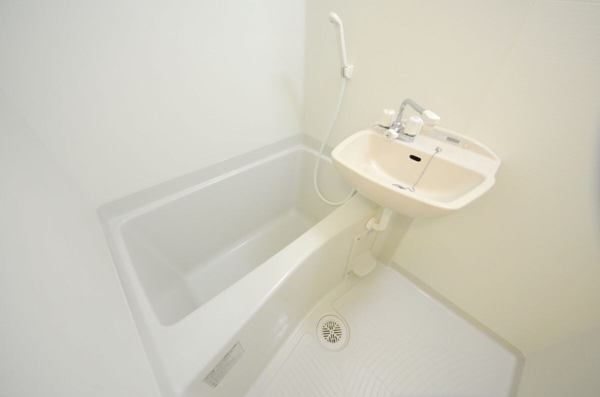 レオネクスト泉の物件内観写真