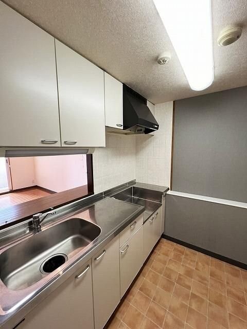 サンリバーオオモリの物件内観写真