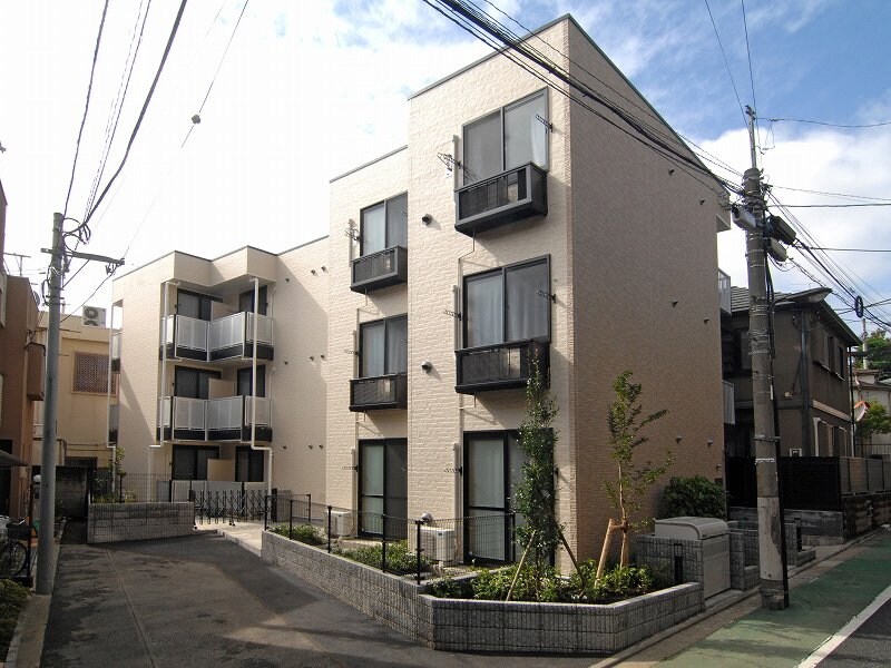 レオパレスクロスウィステリアの物件外観写真