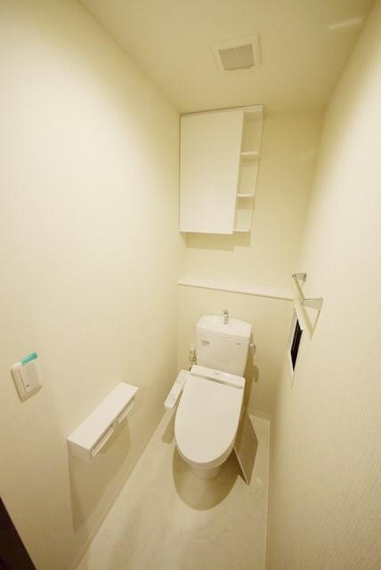 コスモグランス東日暮里の物件内観写真