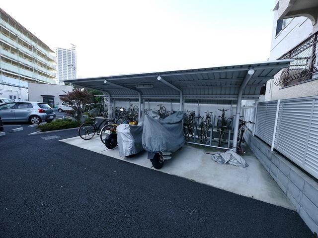 アン・ボルヌの物件内観写真