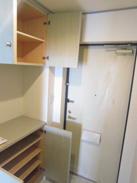 コロネード春日の物件内観写真