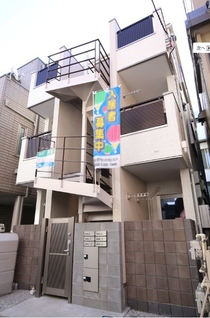 ラ・ルーチェの物件外観写真