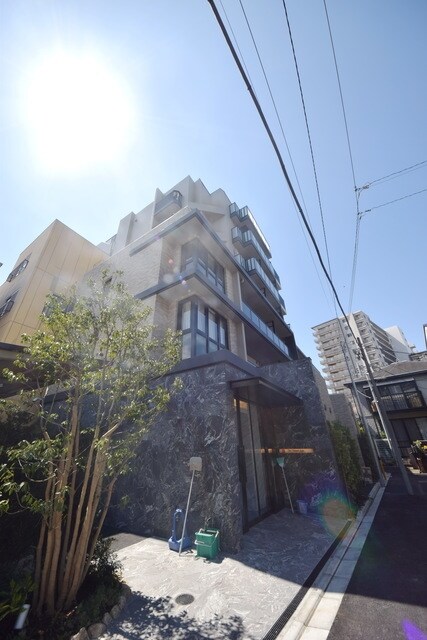 ドゥーエ南千住の物件外観写真