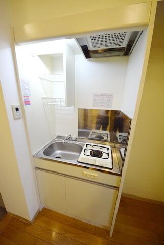 アブレスト西日暮里の物件内観写真