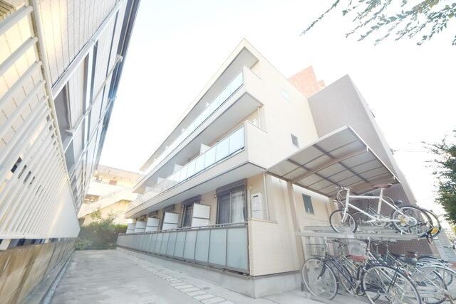 エルスタンザ北綾瀬の物件外観写真