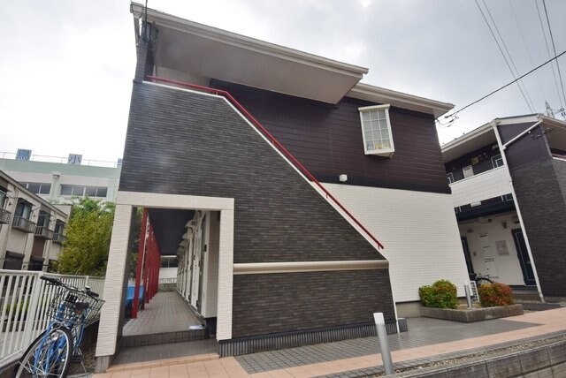 アビタシオン白鳥Aの物件外観写真