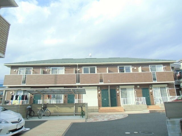 センターハウス　Ａ棟の物件外観写真