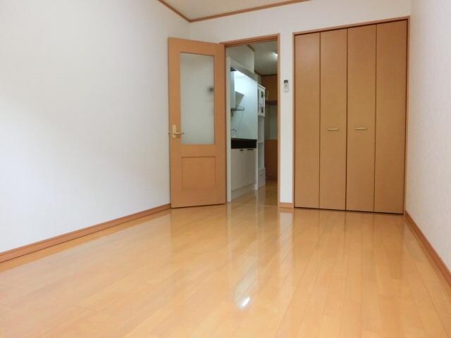 アーバングレース参番館の物件内観写真