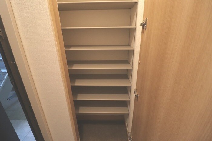 コンフォールの物件内観写真