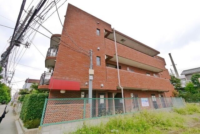 ハイ・ソアラの物件外観写真