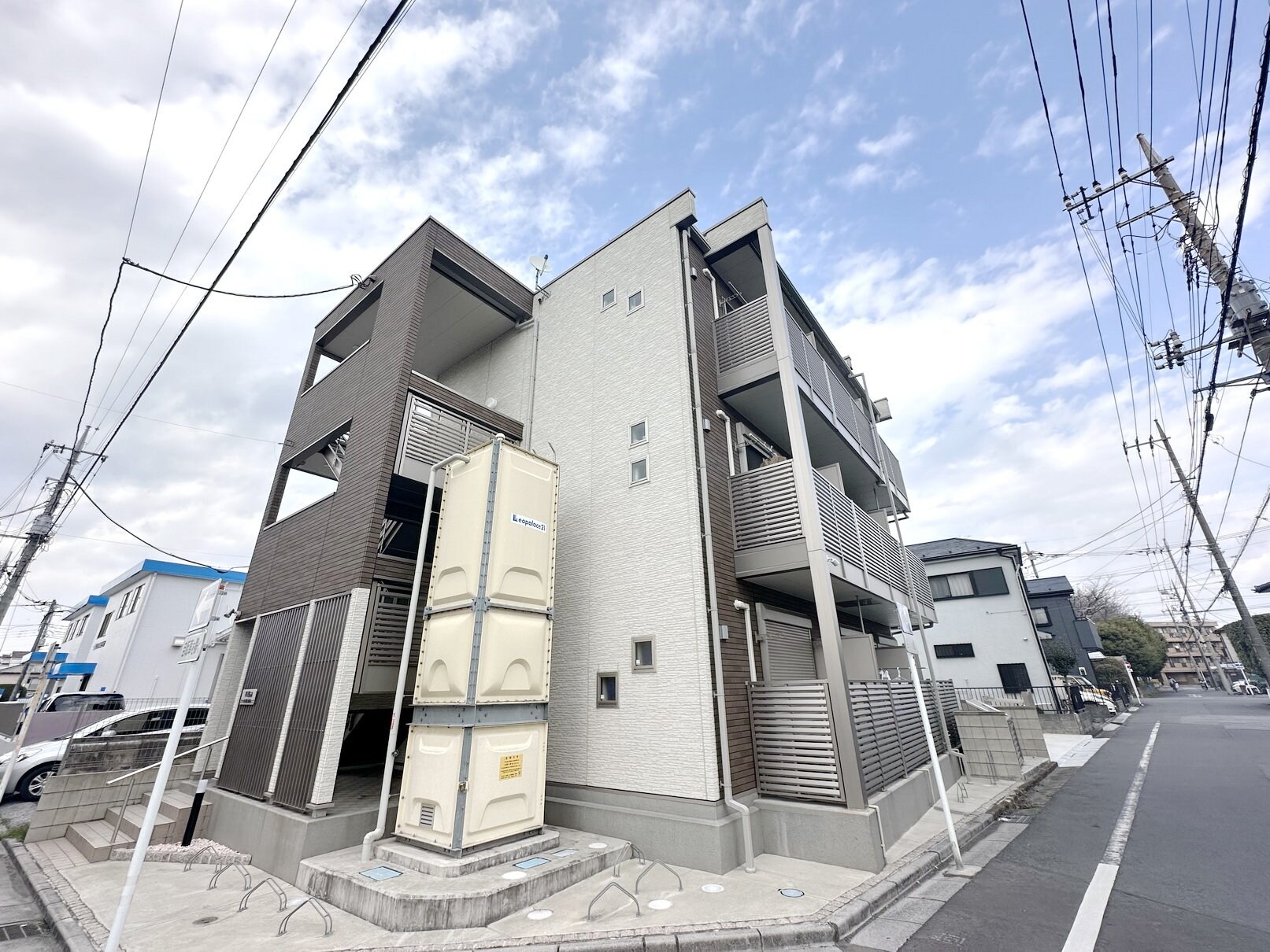 クレイノ領家セブンの物件外観写真