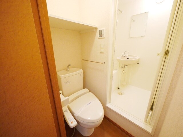 レオパレスカトルセゾン戸田公園の物件内観写真