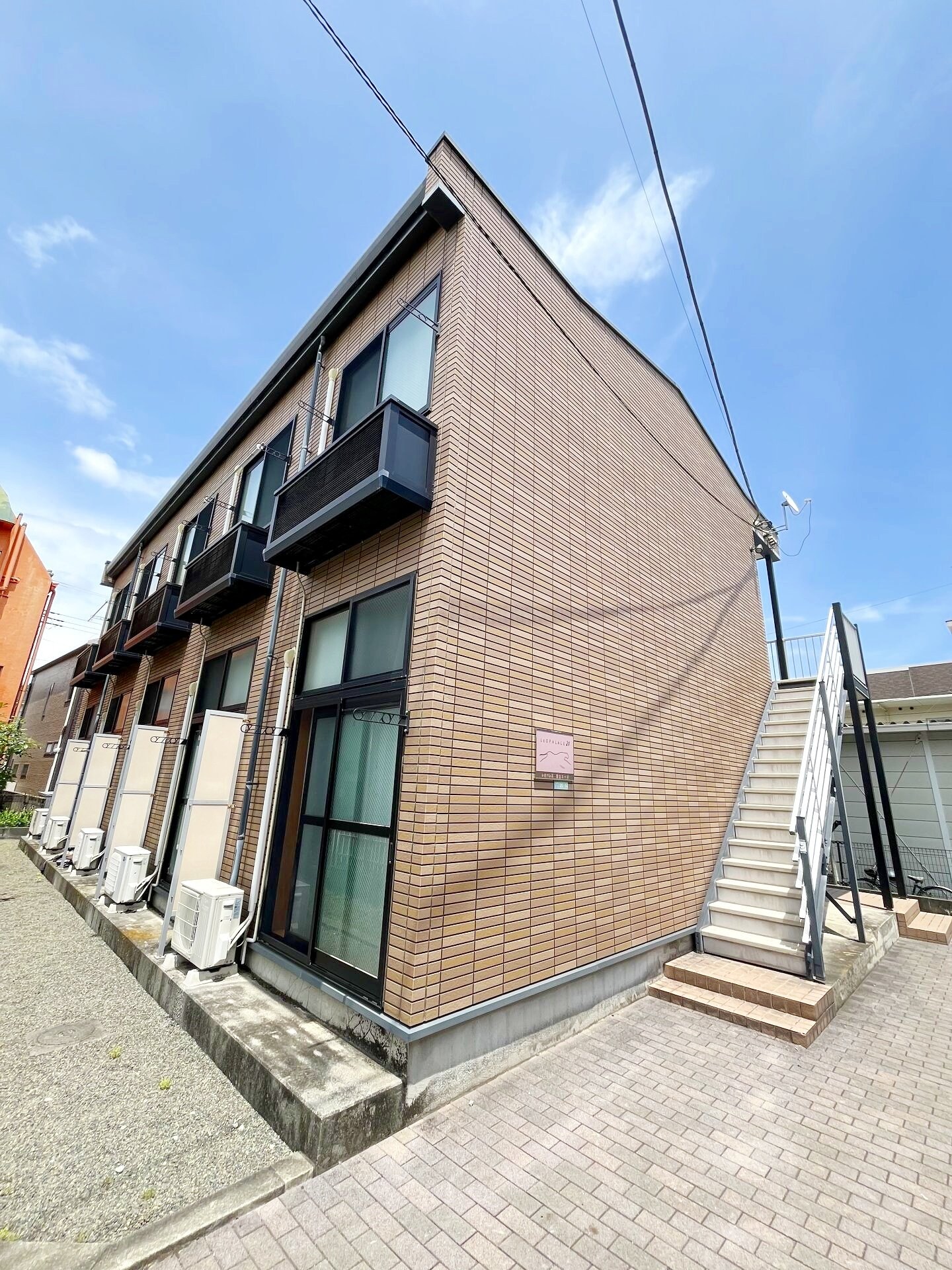 レオパレス富士コーポの物件外観写真