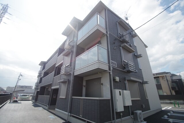 クレシェンテの物件外観写真