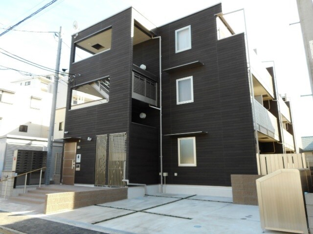 クレイノアンジュ鶴間の物件外観写真