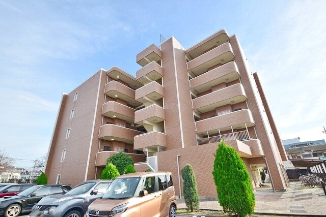 ミッションヒルズの物件外観写真