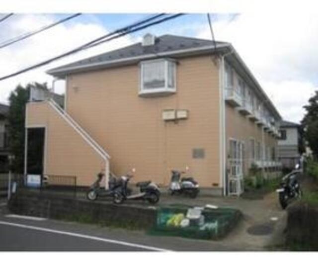 エステートピア吉川の物件外観写真