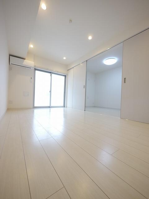 リブリカーサフェリーチェの物件内観写真