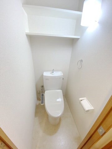 ロイヤルピジョン岩塚の物件内観写真