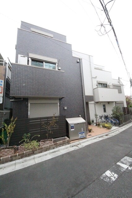 クイーン　ローズの物件外観写真