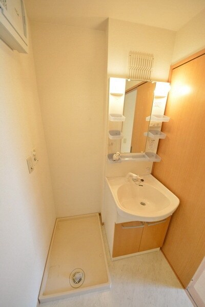 ツインオークスコートＮの物件内観写真