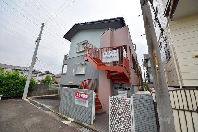 ファミーユフレールの物件外観写真