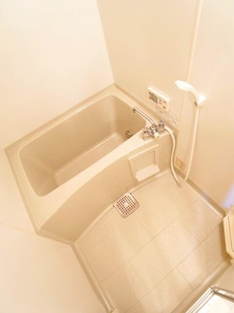 クレッセントガーデンの物件内観写真