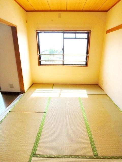 ウィスタリアガーデンの物件内観写真