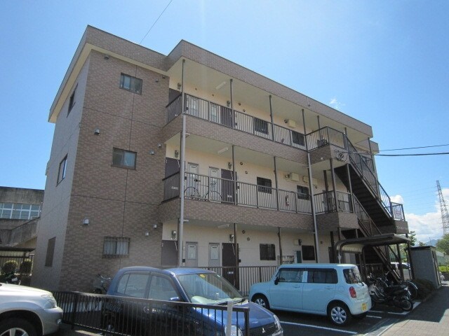 マンションシェルの物件外観写真