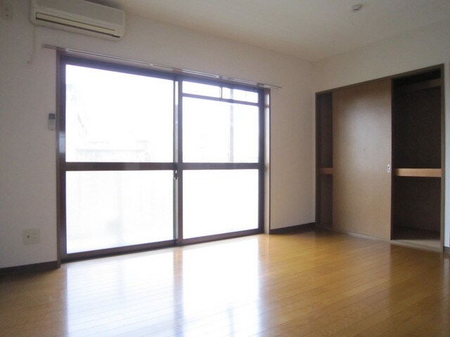 マンションシェルの物件内観写真