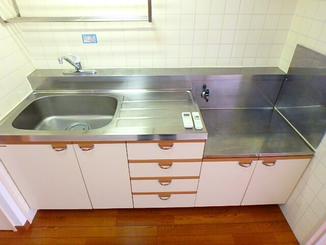 ホワイトガーデン東田の物件内観写真