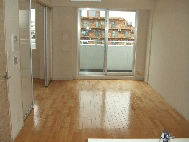 カスタリア鶴見の物件内観写真