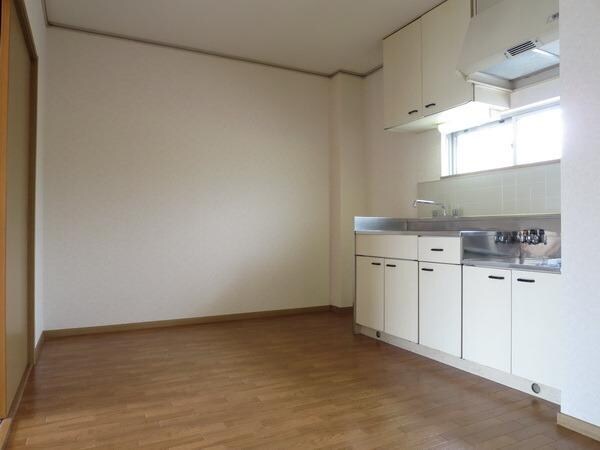 エステートピア山崎Ａの物件内観写真