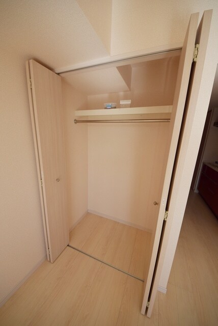 シュールフローレの物件内観写真