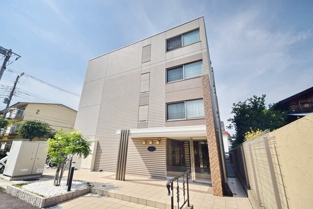 グランソレイユの物件外観写真