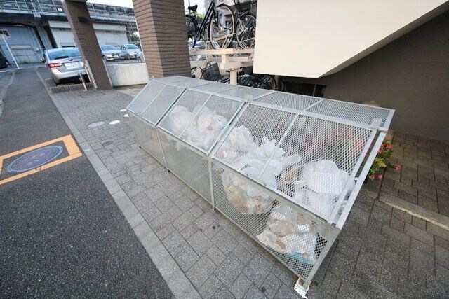 レジディア新横浜の物件内観写真