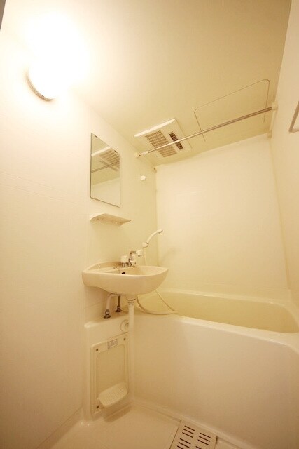 アルカンシェル新横浜の物件内観写真