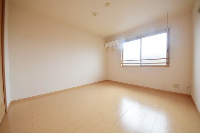 グラン・クェイルの物件内観写真