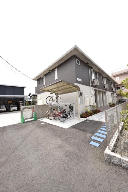 メゾン　シェーヌの物件外観写真