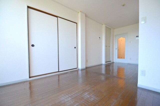 グローリアスハイツの物件内観写真