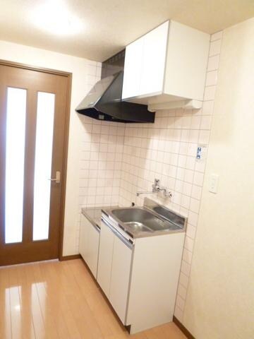 フローレス六番館９１３７２９の物件内観写真