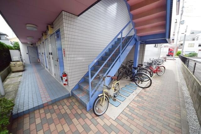 フローレス六番館９１３７２９の物件内観写真